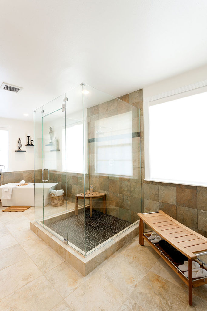 eigentijdse spa-badkamer-design-douche
