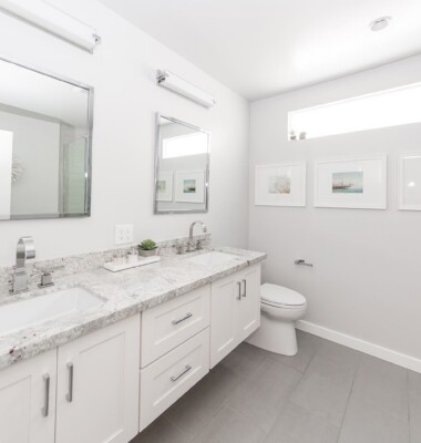 small remodeled bathrooms
