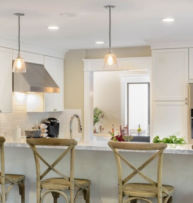 Kitchen sitting area